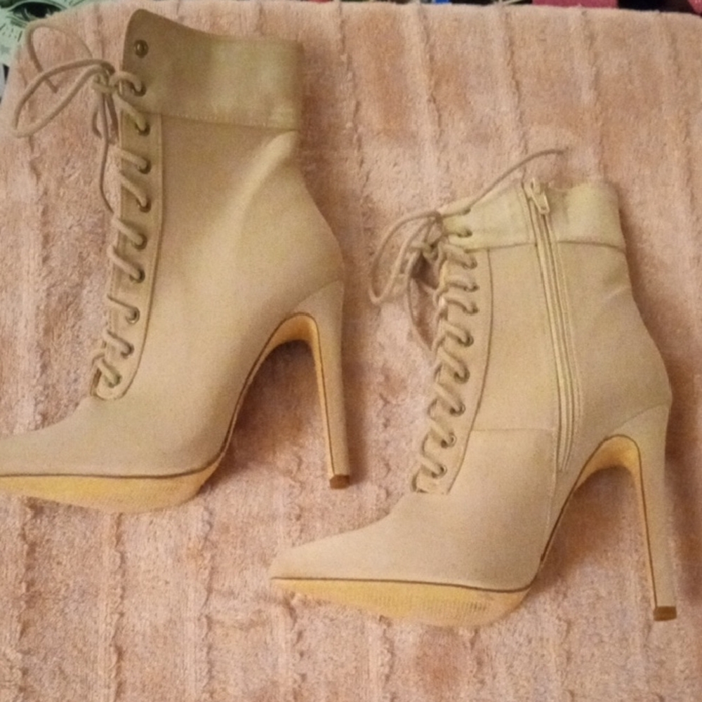 Elegant Tan Lace-Up Heeled Boots